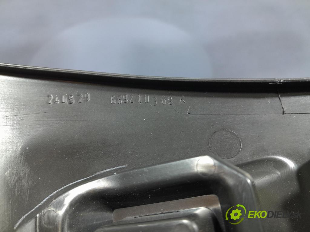 Renault Captur 2023 kryt Plast: Interiéry: 689210389R