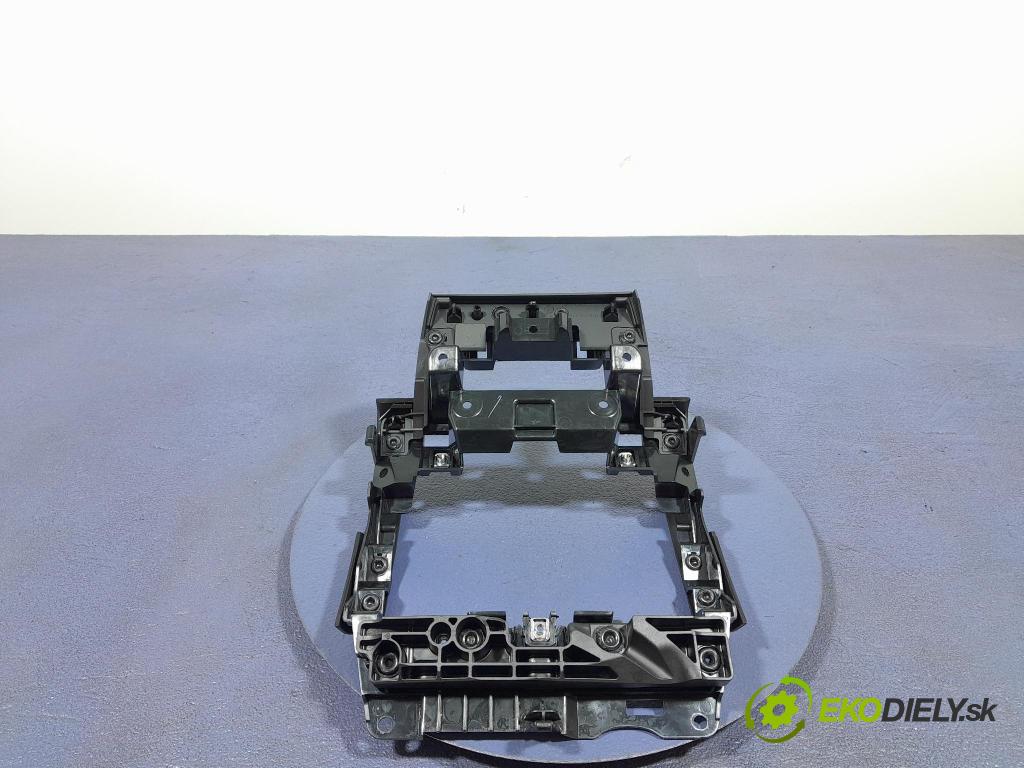 Renault Captur 2023 kryt Plast: Interiéry: 280388301R