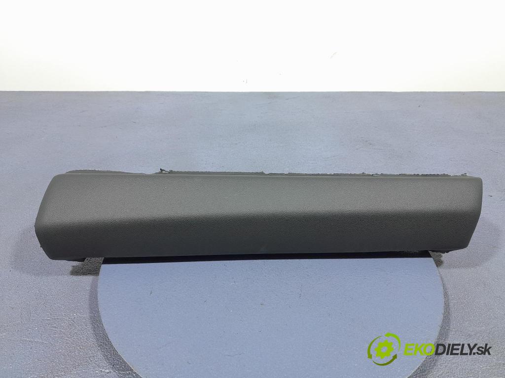 Renault Captur 2023 kryt Plast: Interiéry: 682112465R