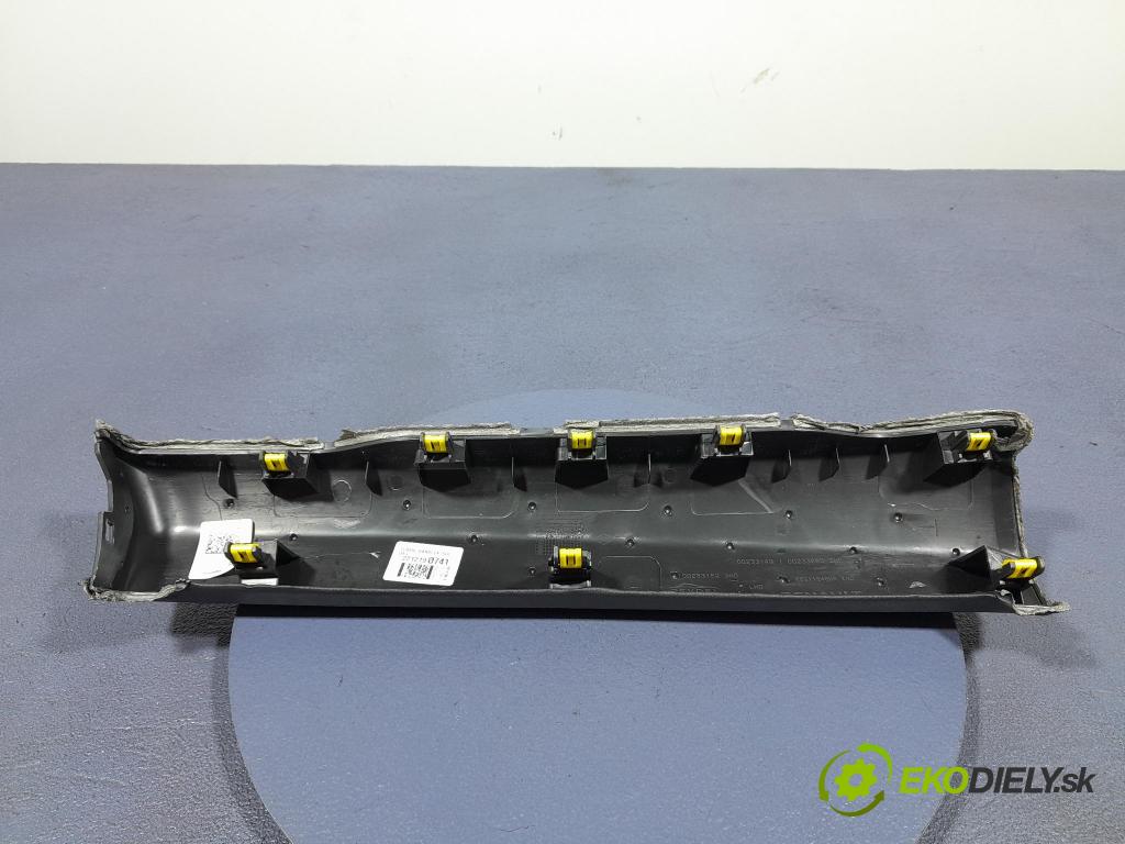 Renault Captur 2023 kryt Plast: Interiéry: 682112465R