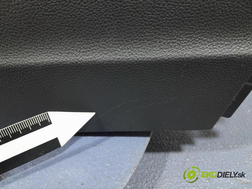 Renault Captur 2023 tunel Stredný: 969308198R