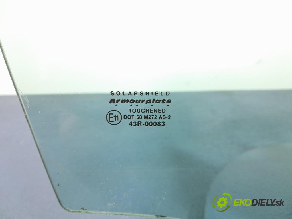 Mercedes ML-Klasa 2003 sklo dvere Predné Prava: