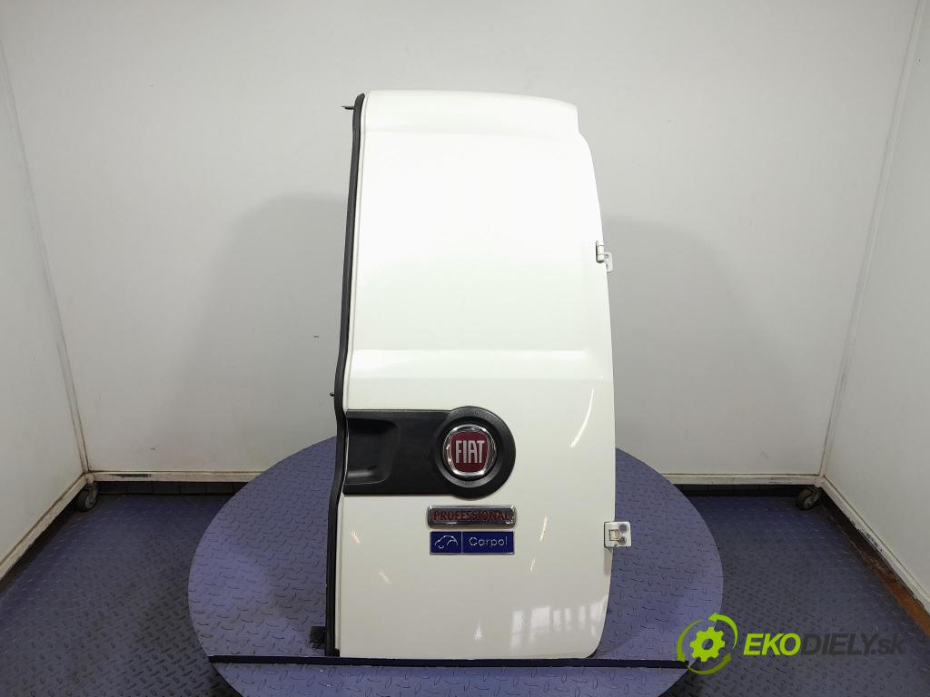 Fiat Doblo 2022 dvere zad pravé