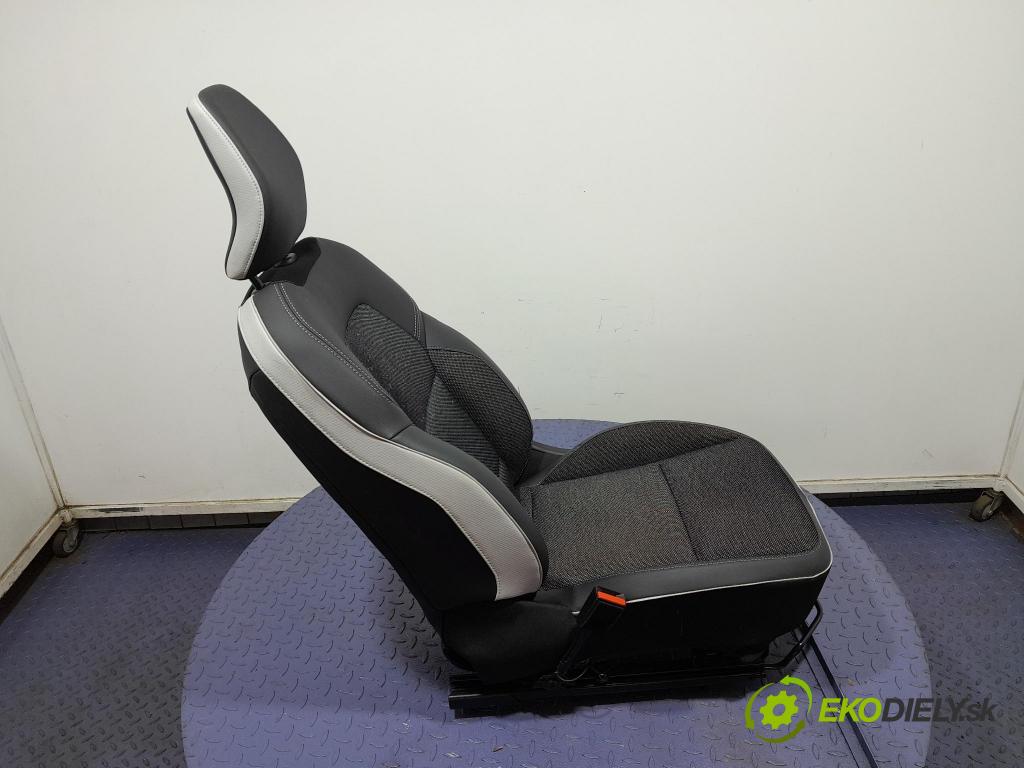 Renault Captur 2023 Sedačka Ovládače: