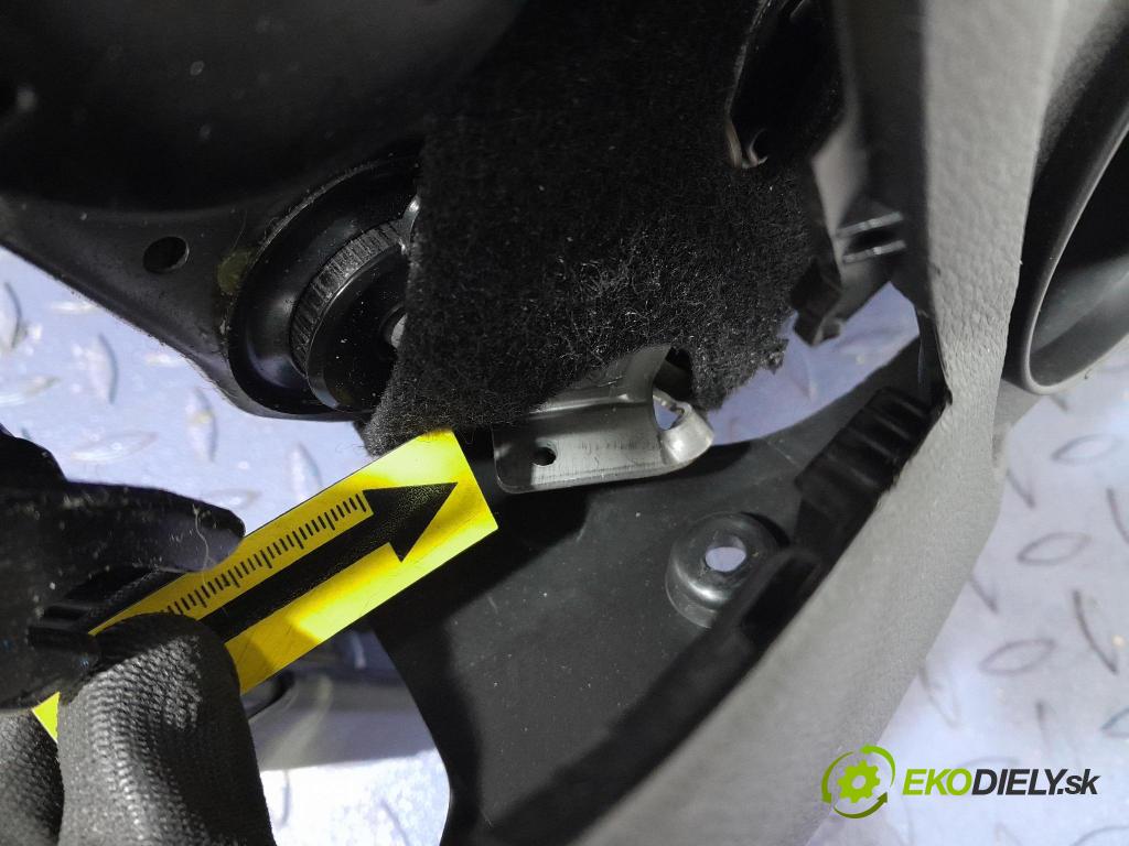 Renault Captur 2023 Sedačka Ovládače: 
