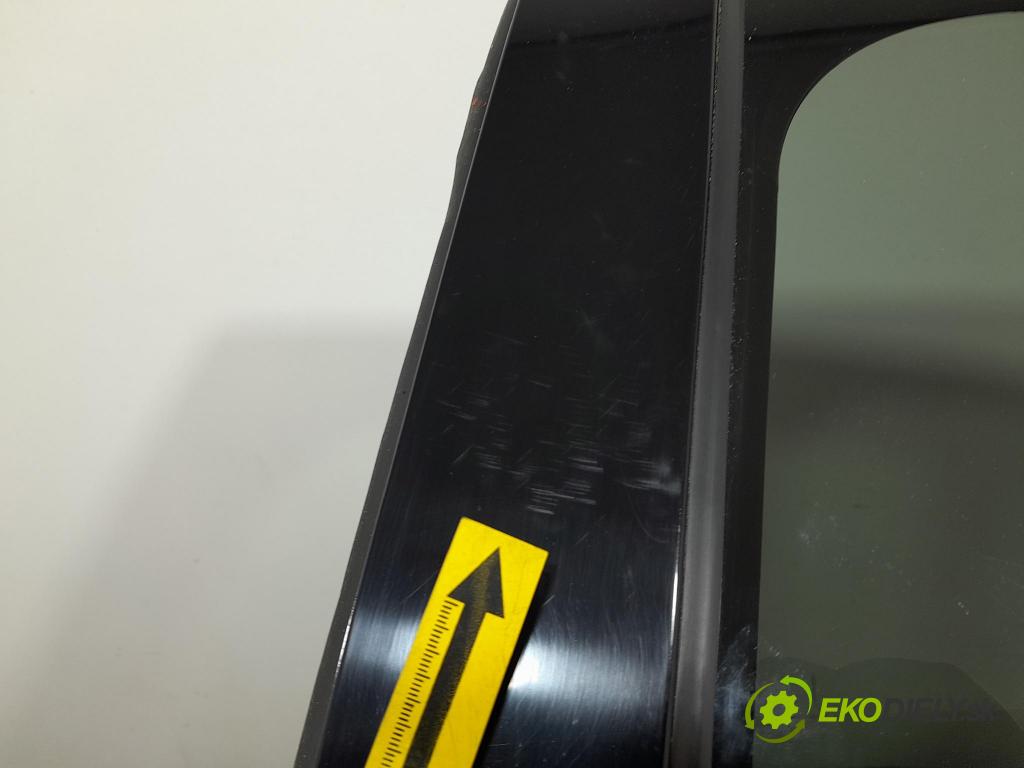 Renault Captur 2023 dvere zad Vľavo: