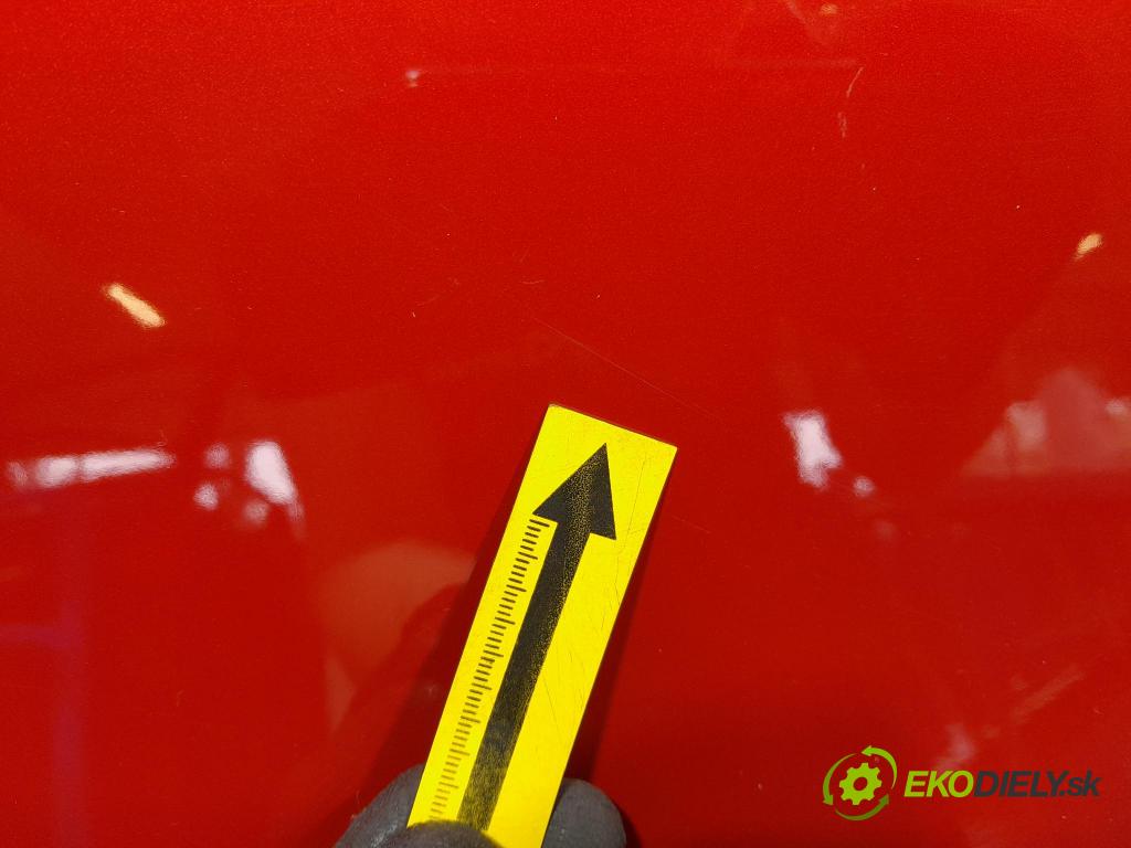 Renault Captur 2023 dvere zad Vľavo: