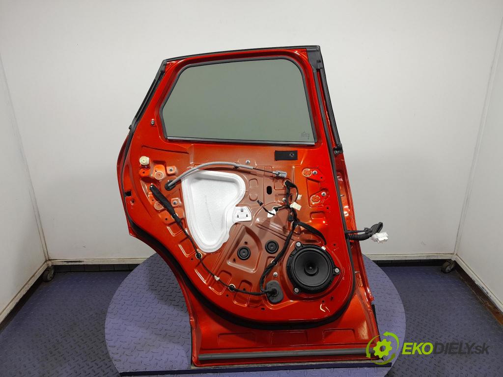 Renault Captur 2023 dvere zad Vľavo: 