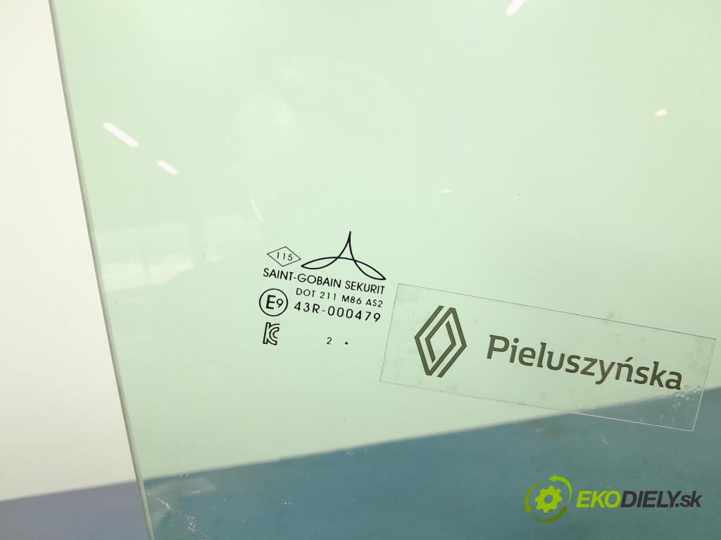 Renault Captur 2023 sklo dvere Predné Prava: