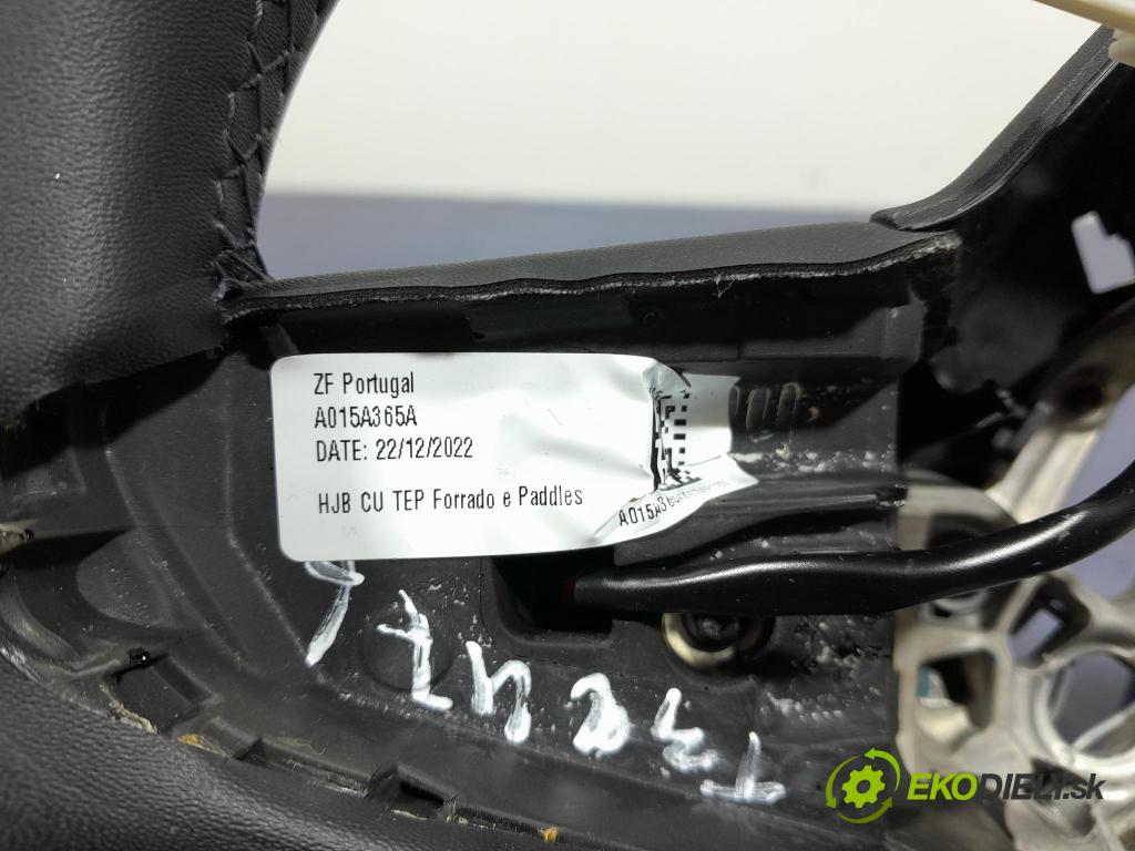 Renault Captur 2023 volant 484003027R