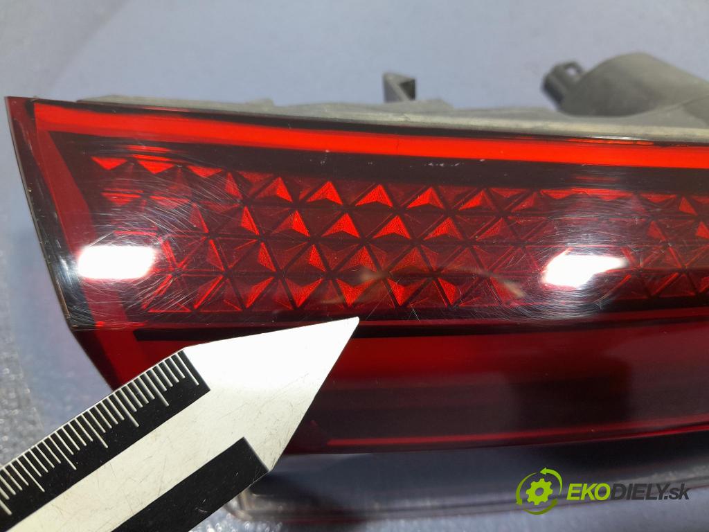 Renault Captur 2023 světlo Zad: levá Uvnitř 265553734R