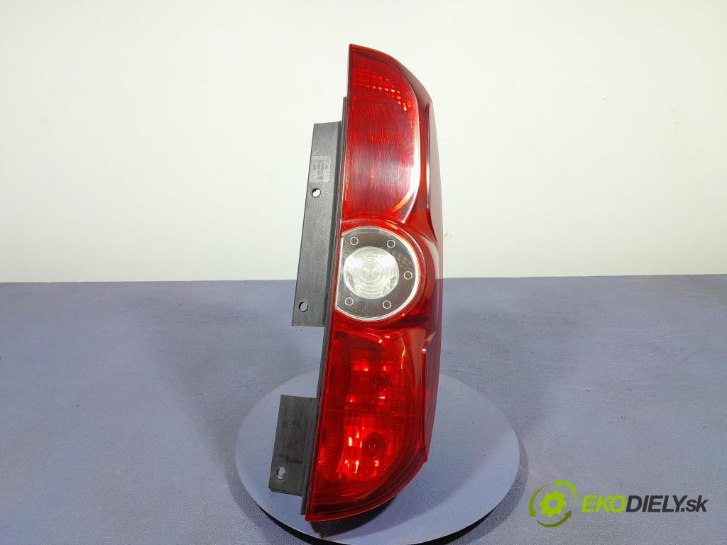 Fiat Doblo 2022 světlo Zad: Práva: Mimo: