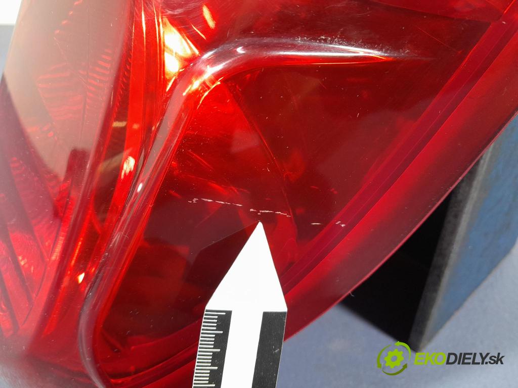 Fiat Doblo 2022 světlo Zad: Práva: Mimo: