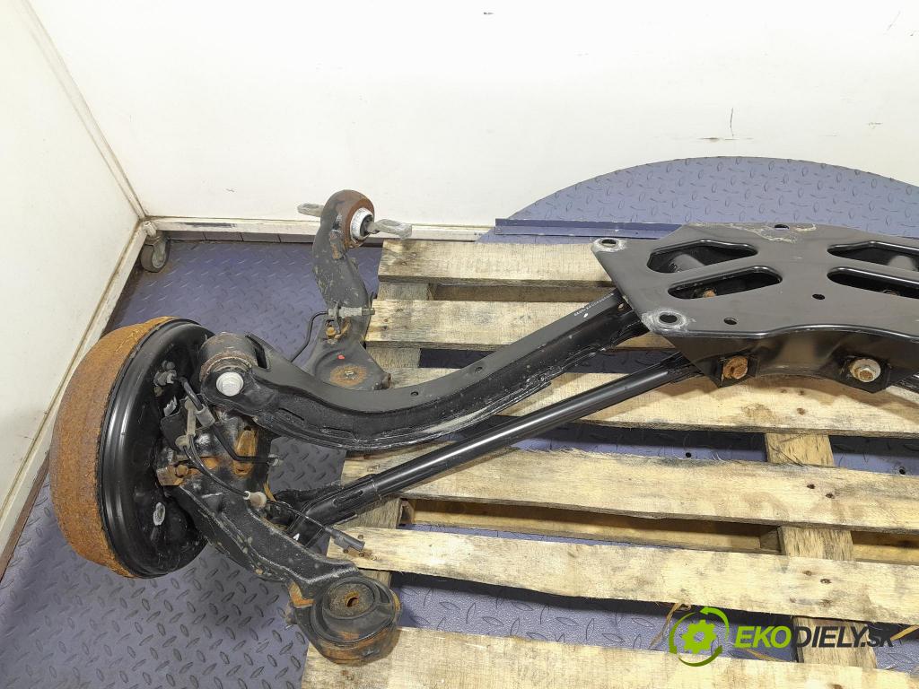 Fiat Doblo 2022 výstuha Pozastavenia: zad