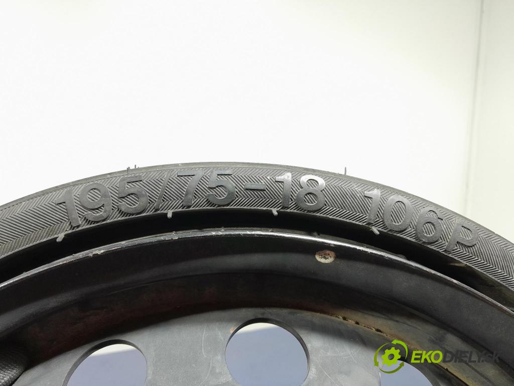 Audi Q7 0 kolo Přístupné 7L0601027A