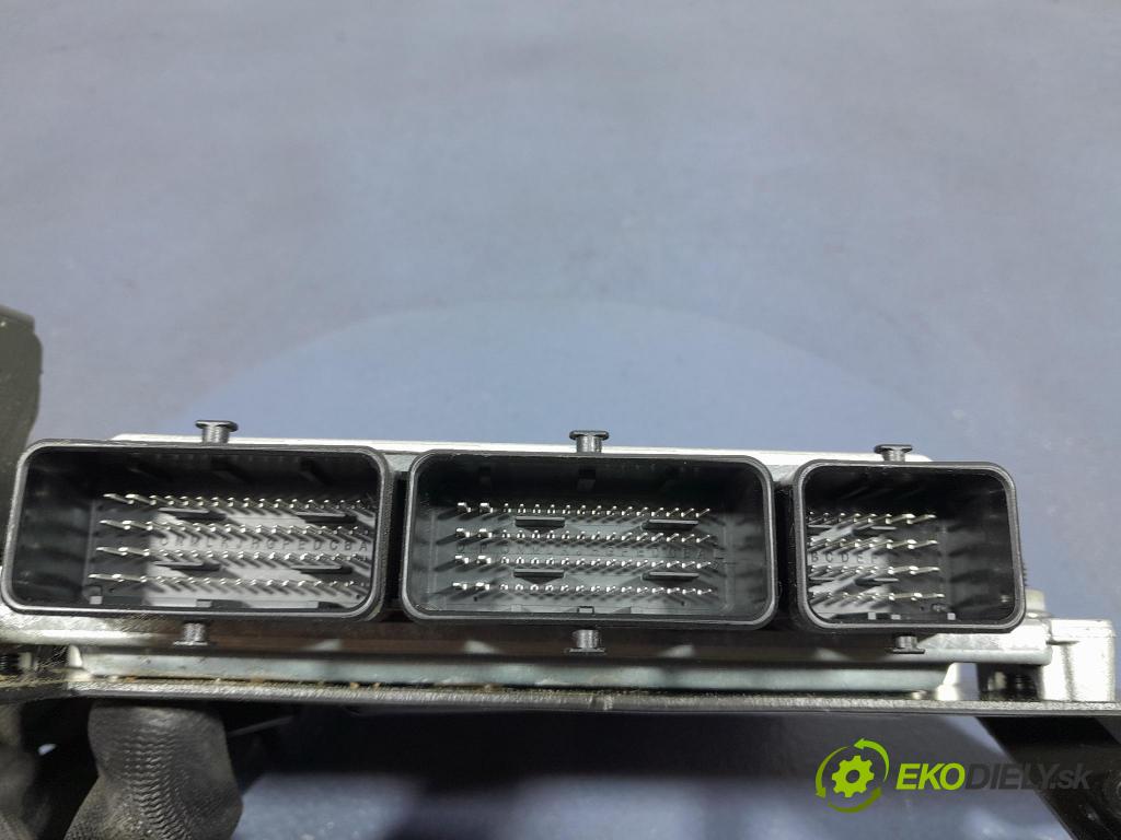 Renault Captur 2023 řídící jednotka Motor: 237107363S