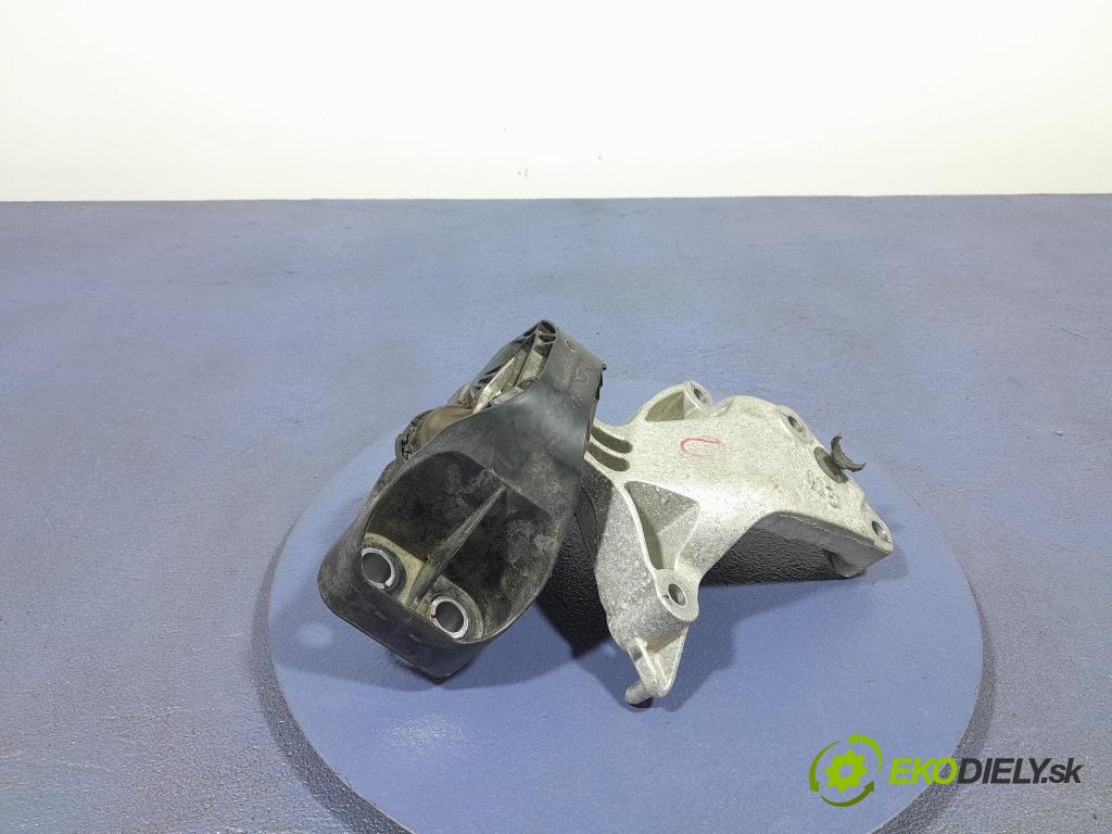 Renault Captur 2023 Vankúš/: držiak Motor: 112329335R