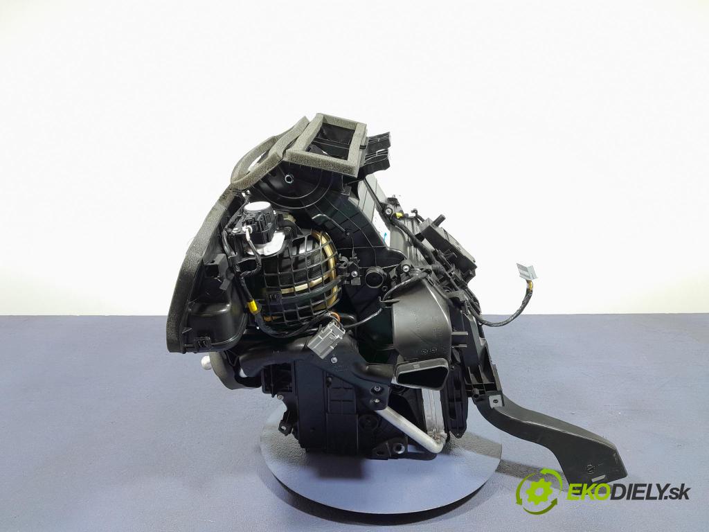 Renault Captur 2023 radiator 272708569R