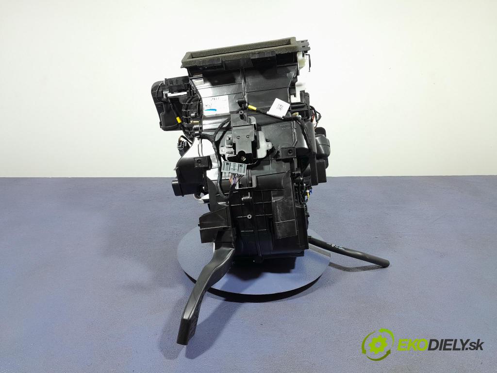 Renault Captur 2023 radiator 272708569R
