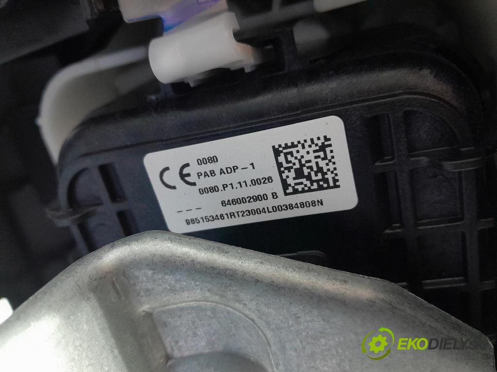 Renault Captur 2023 kokpit,pristrojová doska