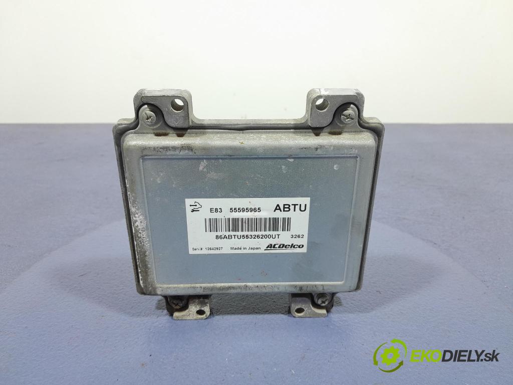Opel Corsa 2014 riadiaca jednotka Motor: 55595965