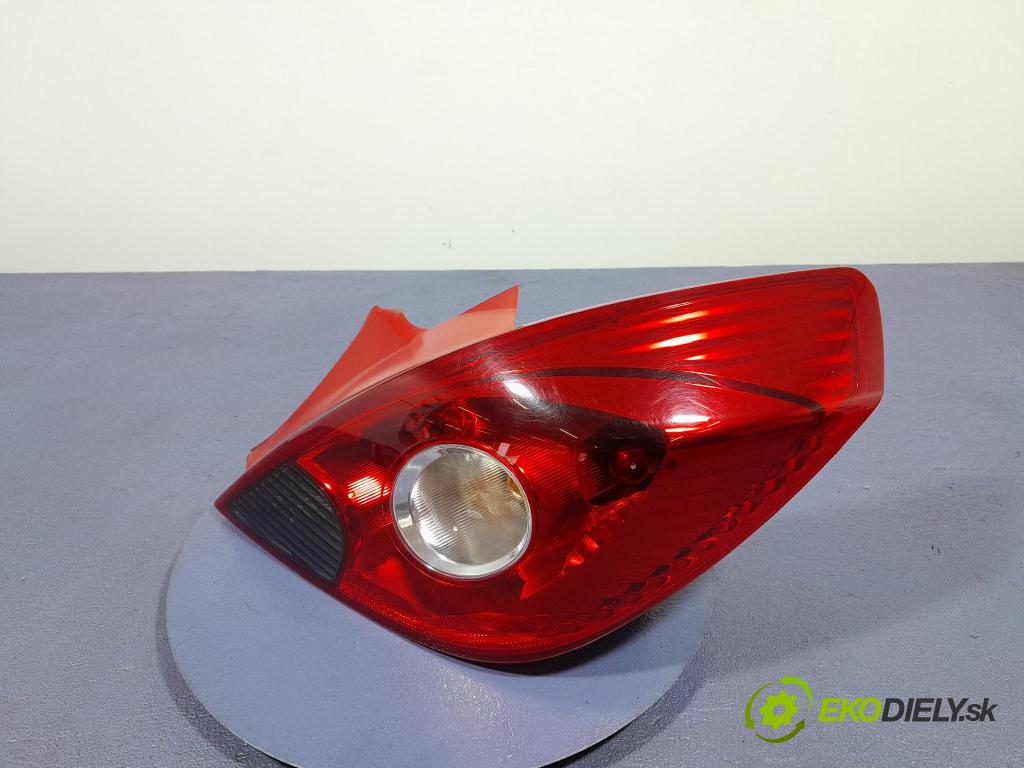 Opel Corsa 2014 svetlo / reflektor zad Prava: Vonkajsia: 13186351