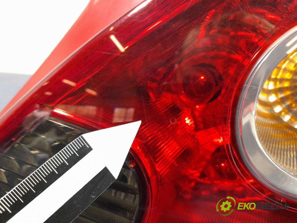 Opel Corsa 2014 svetlo / reflektor zad Prava: Vonkajsia: 13186351