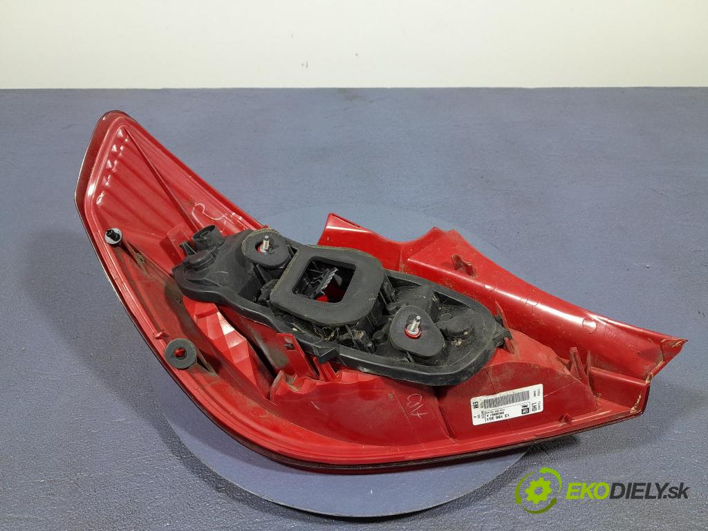 Opel Corsa 2014 svetlo / reflektor zad Prava: Vonkajsia: 13186351