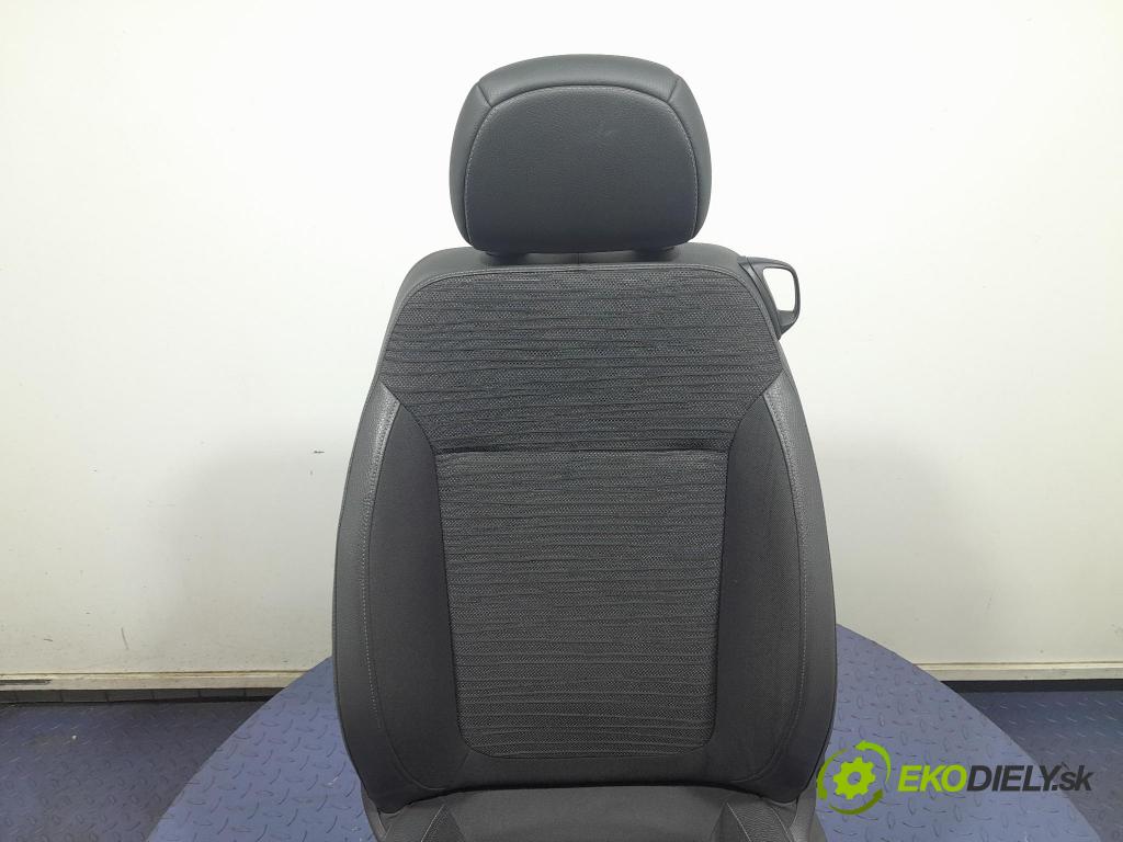 Opel Corsa 2014 Sedadlo Řidiči