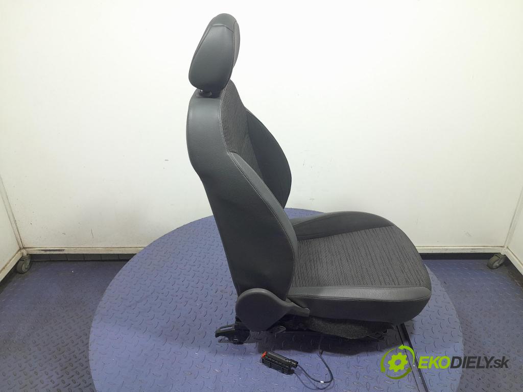 Opel Corsa 2014 Sedadlo Řidiči