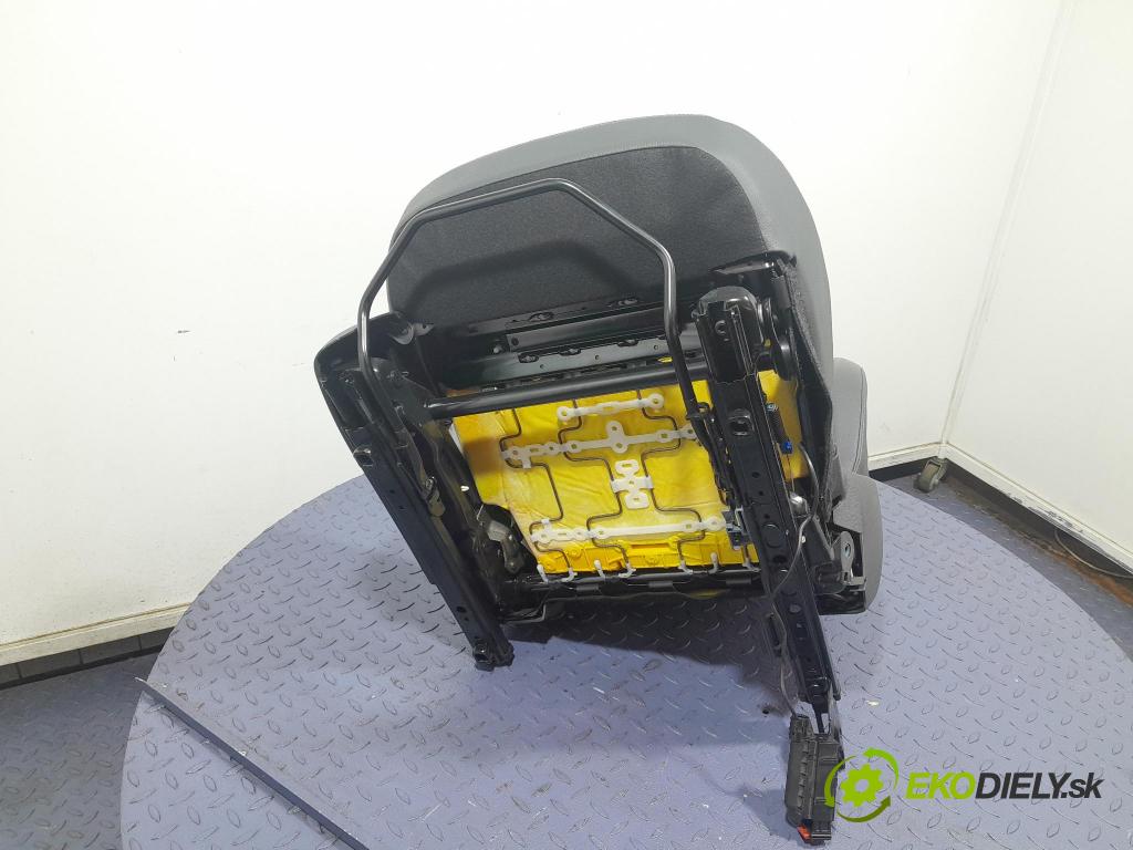 Opel Corsa 2014 Sedadlo spolujezdce 