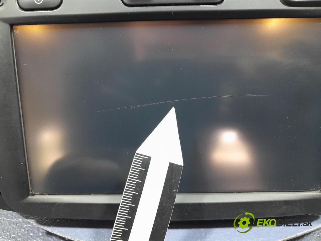 Renault Captur 2014 Radio I Navigácia: 281150198R