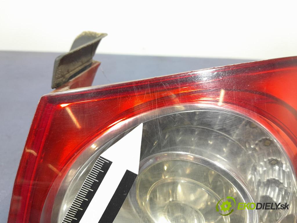 Vw Passat 2006 svetlo / reflektor zad Prava: Vonkajsia: 3C5945096C