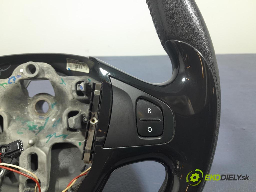 Renault Captur 2014 volant 484004127R