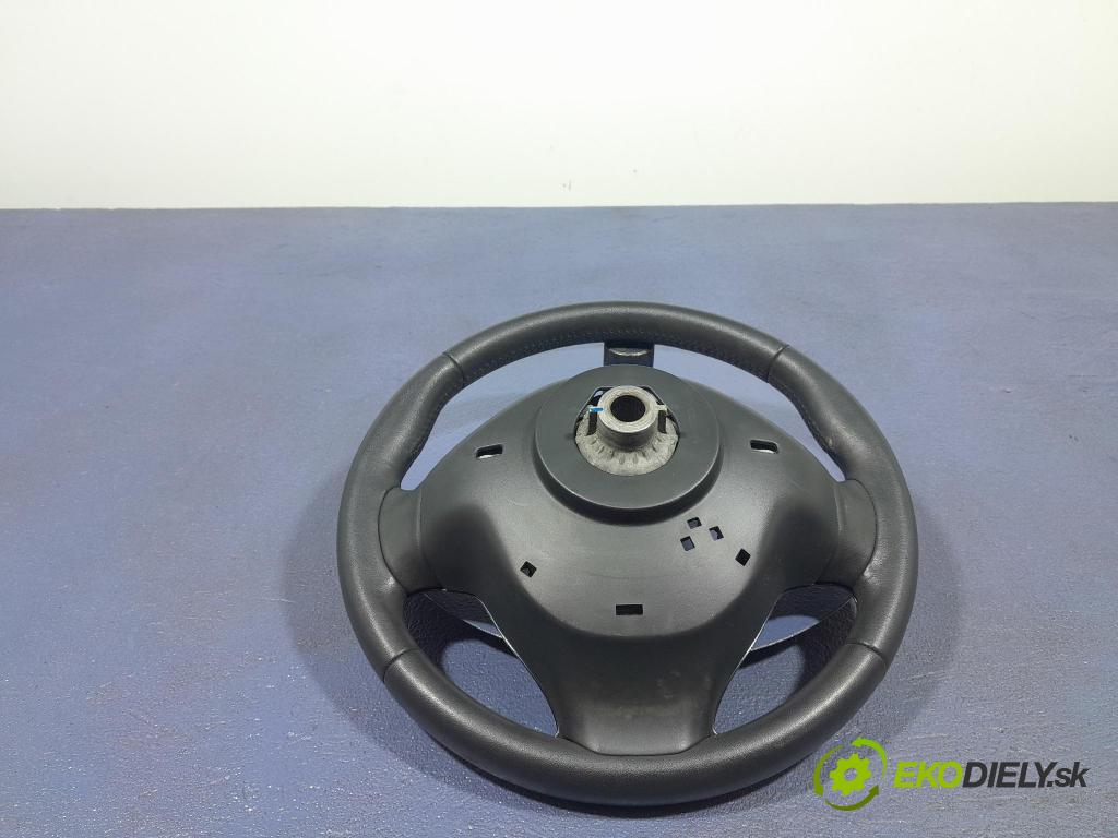 Renault Captur 2014 volant 484004127R