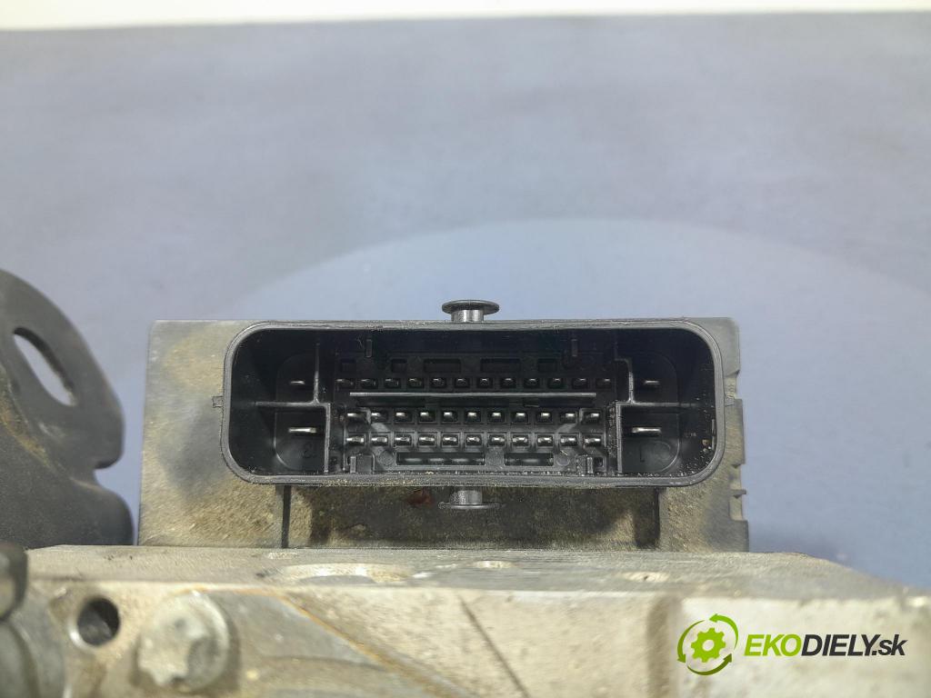Opel Corsa 2014 čerpadlo ABS x 13350598