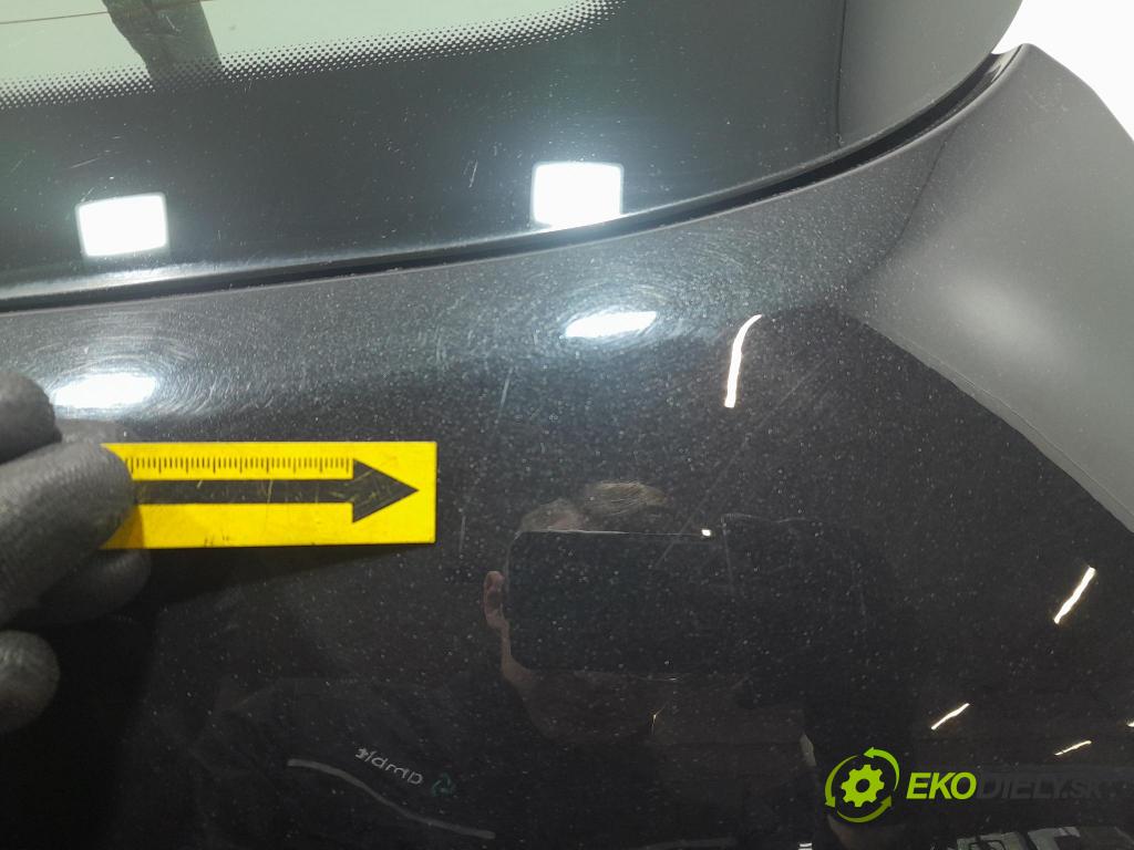 Opel Corsa 2014 zadní dveře kufra: kufr