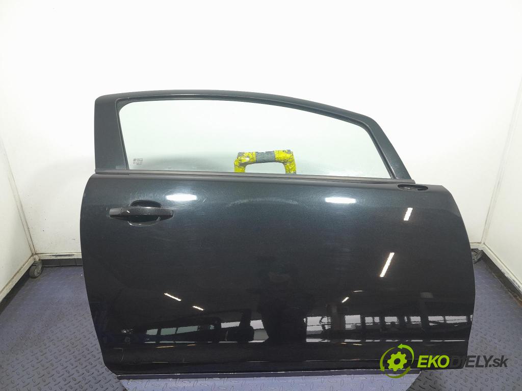 Opel Corsa 2014 dvere Predné pravé