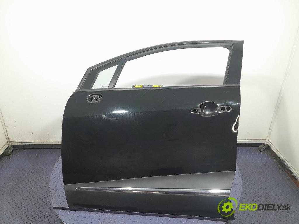 Renault Captur 2014 dvere Predné Vľavo: