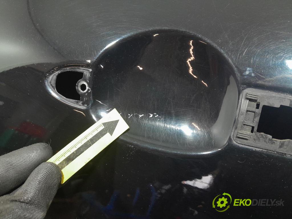 Renault Captur 2014 dvere Predné Vľavo: