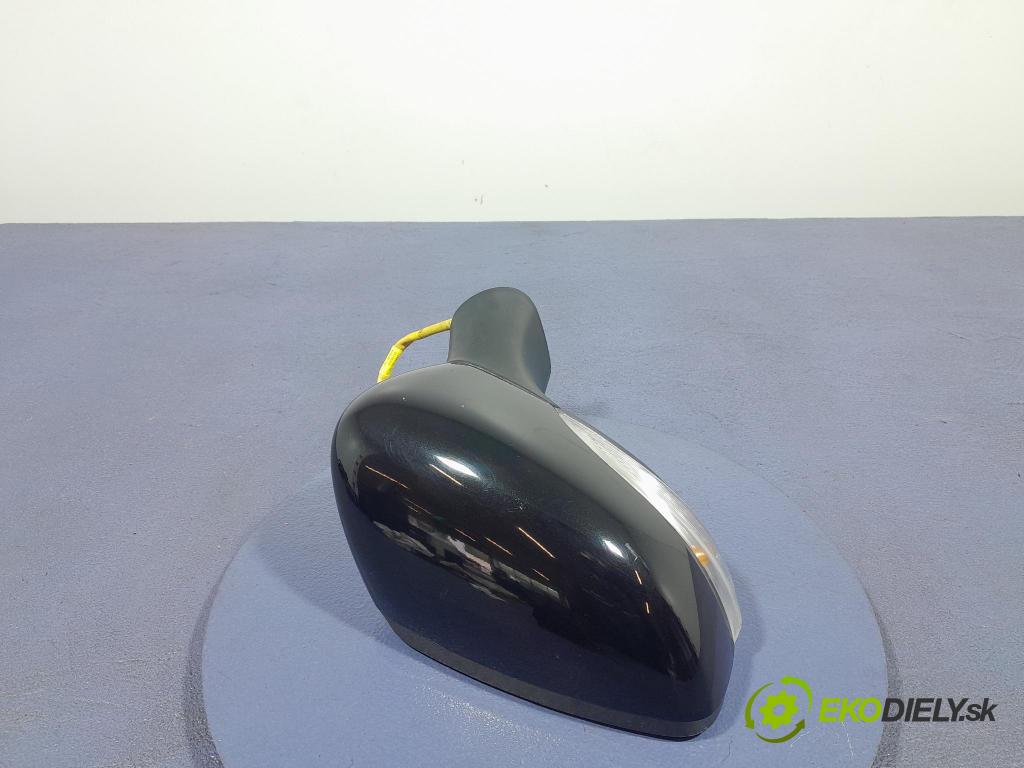 Renault Captur 2014 zpětné zrcátko prave