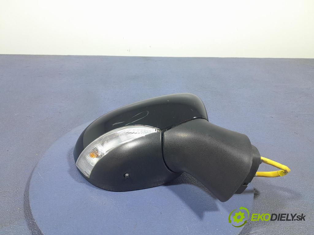 Renault Captur 2014 zrkadlo pravé 