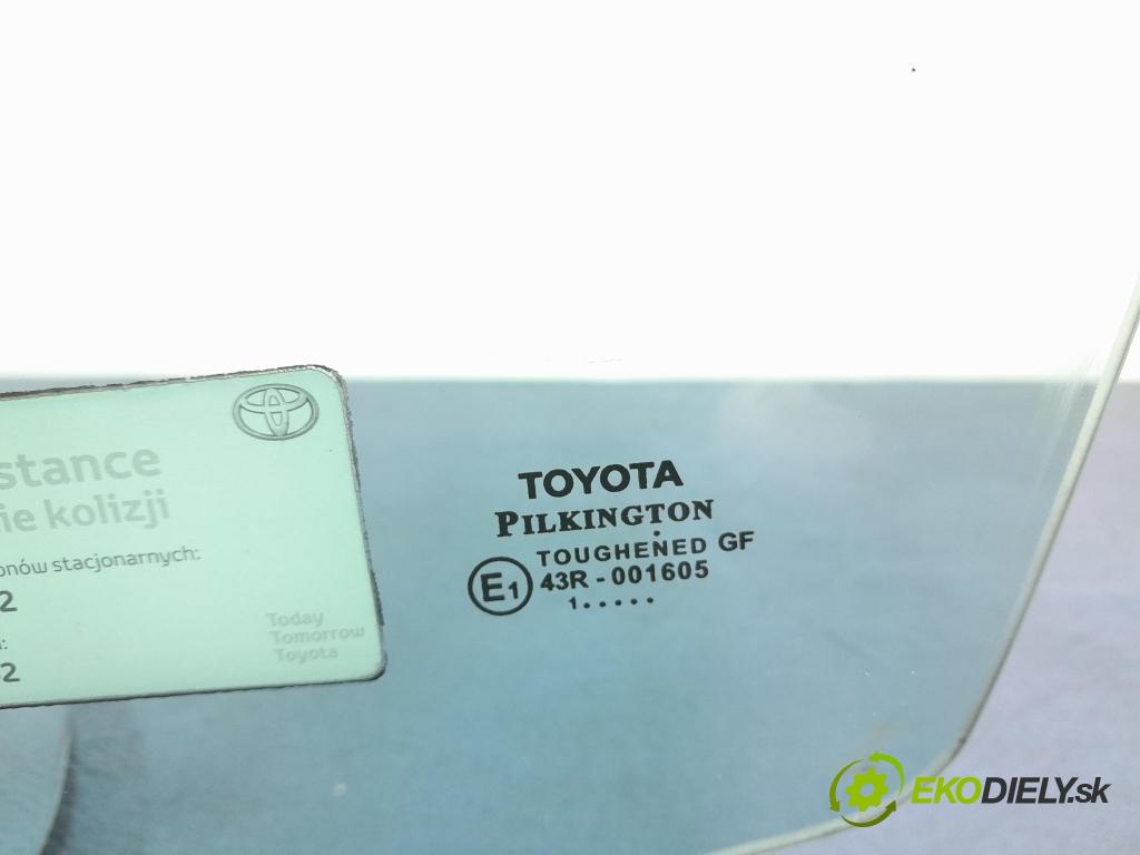 Toyota Avensis 2011 sklo dvere Predné ľavá
