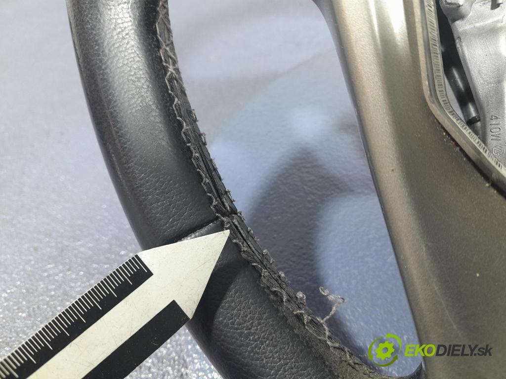 Toyota Avensis 2011 volant 45100-05671