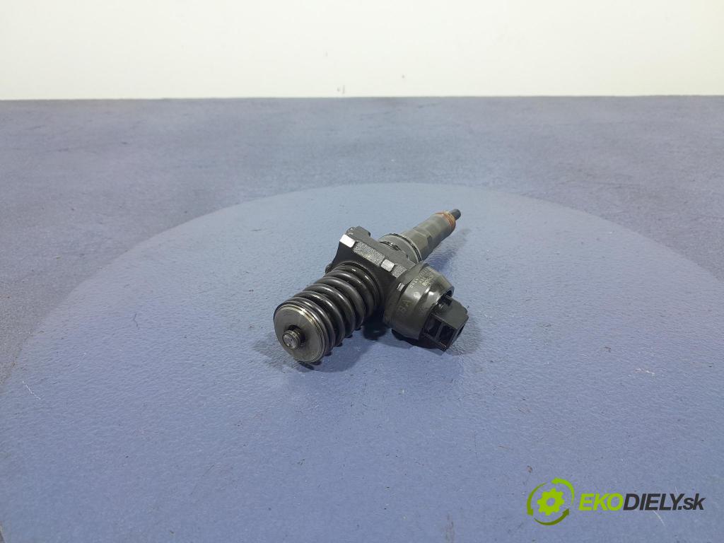 Vw Passat 2006 vstřikovač 038130073AG