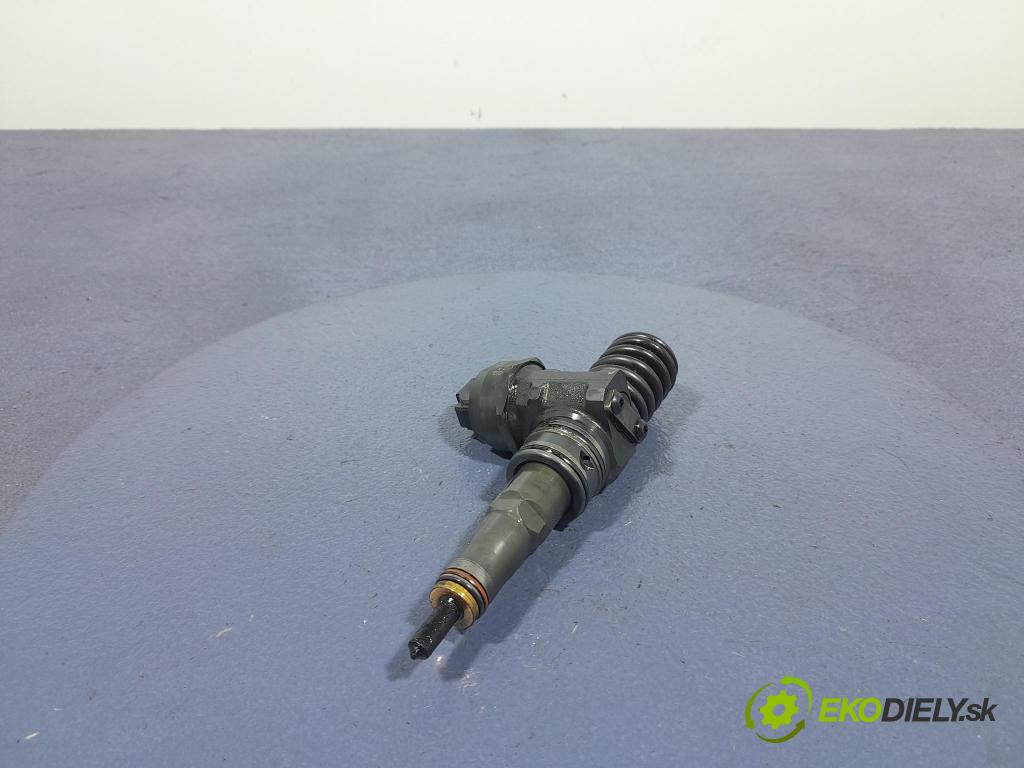 Vw Passat 2006 vstřikovač 038130073AG