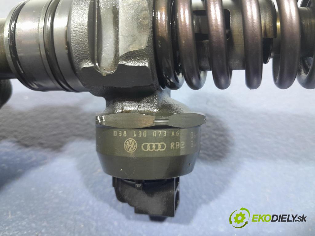 Vw Passat 2006 vstřikovač 038130073AG