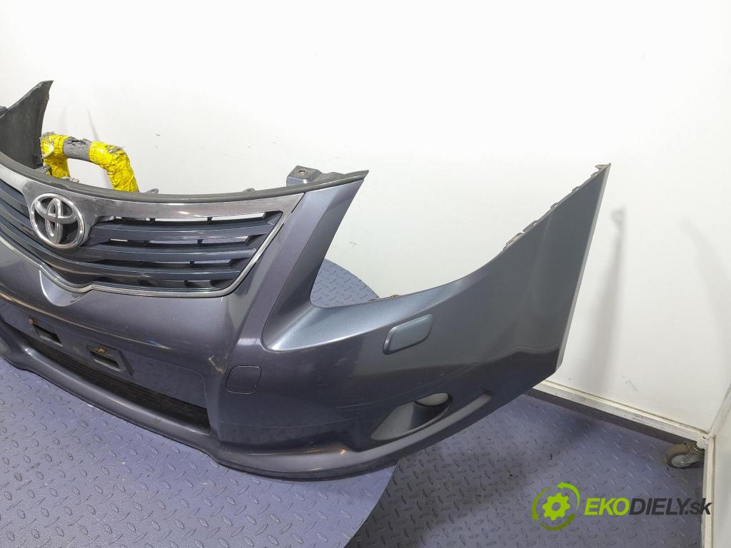 Toyota Avensis 2011 nárazník Predné
