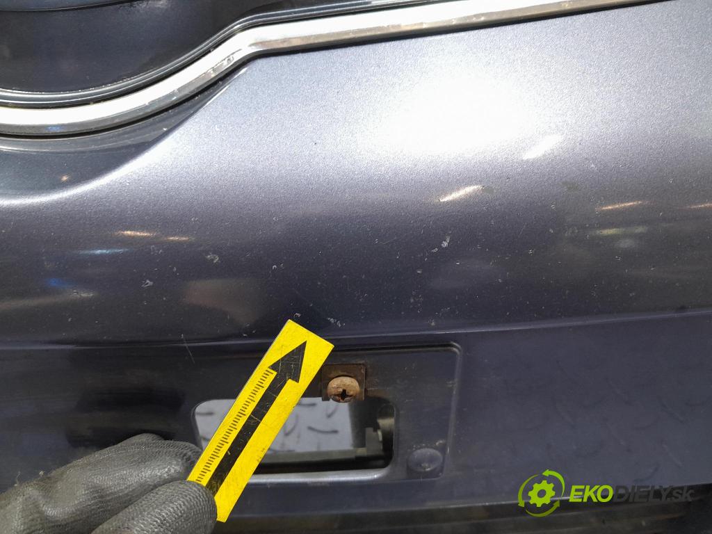 Toyota Avensis 2011 nárazník Predné
