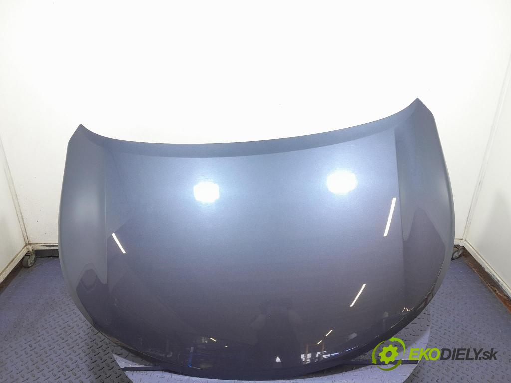 Toyota Avensis 2011 kapota přední: